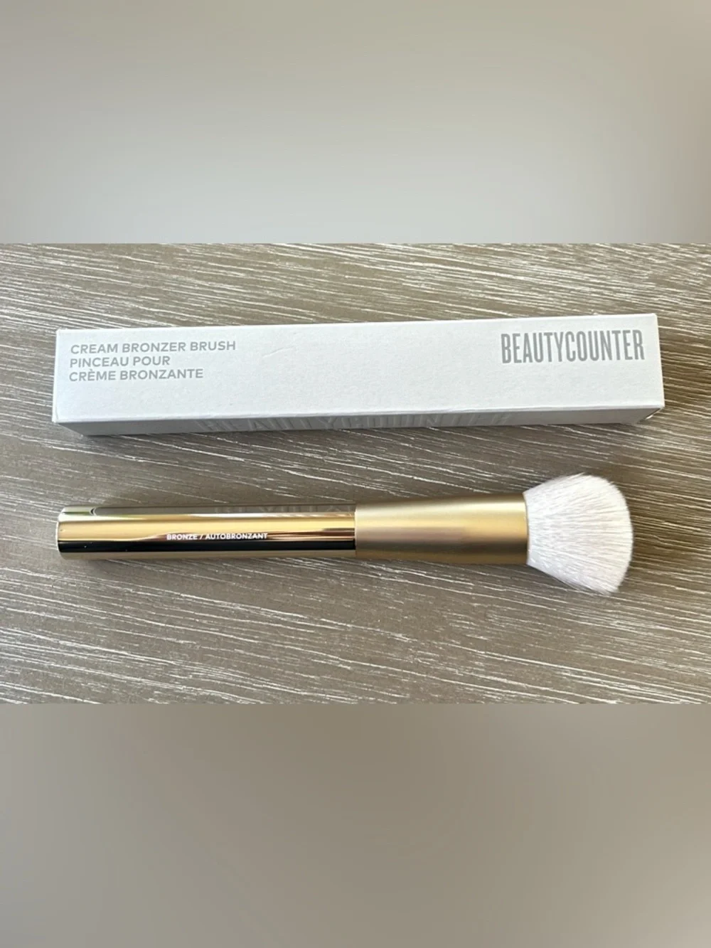 Beautycounter Cream Bronzer Brush ~ New in Box